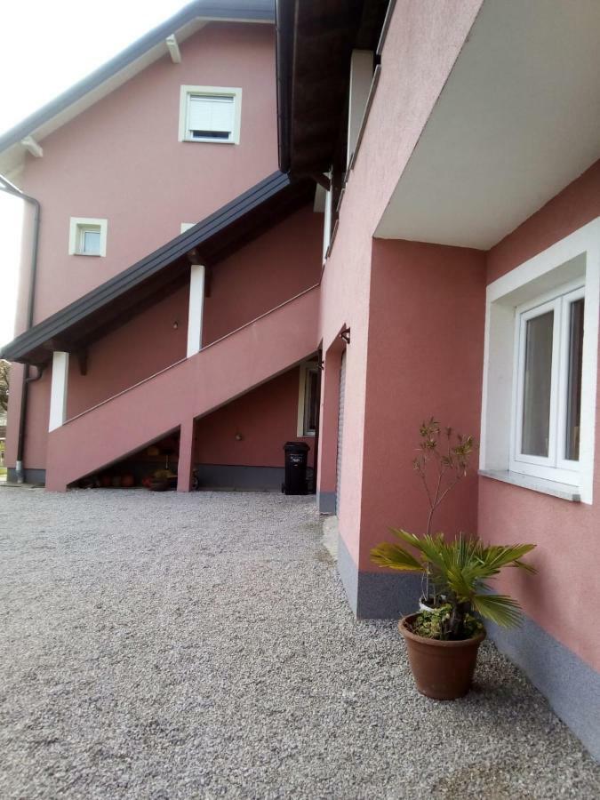 Studio Apartman Zagreb Horvati Rakov Potok Exteriör bild
